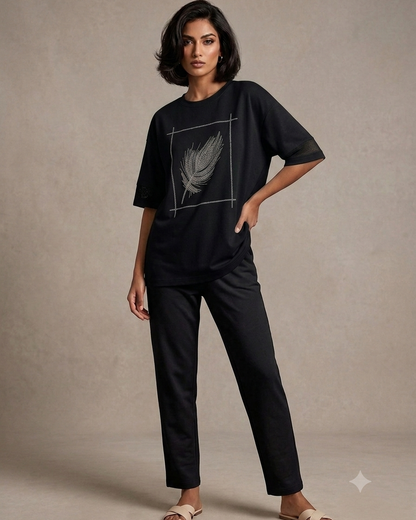 Relaxed Fit Feather Motif T-Shirt