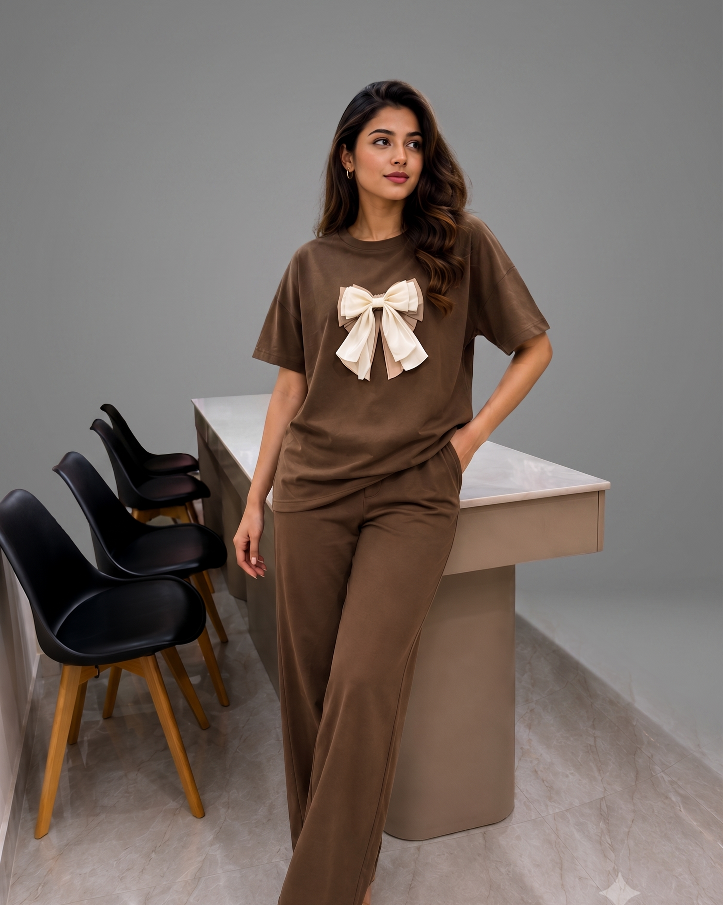 Bow applique Top