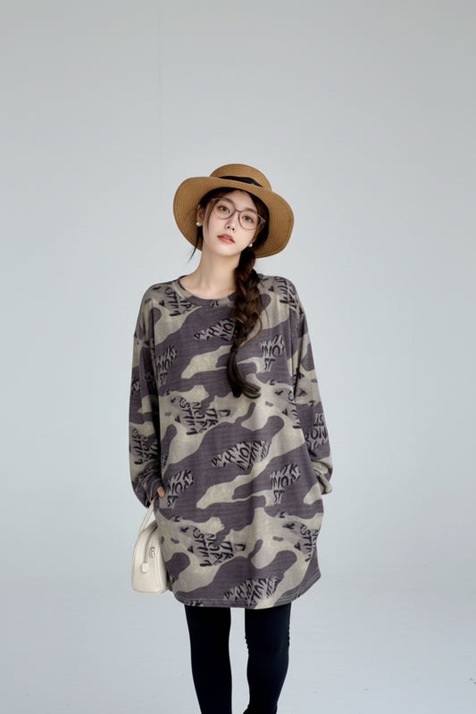 Oversized Camouflage graphic tee